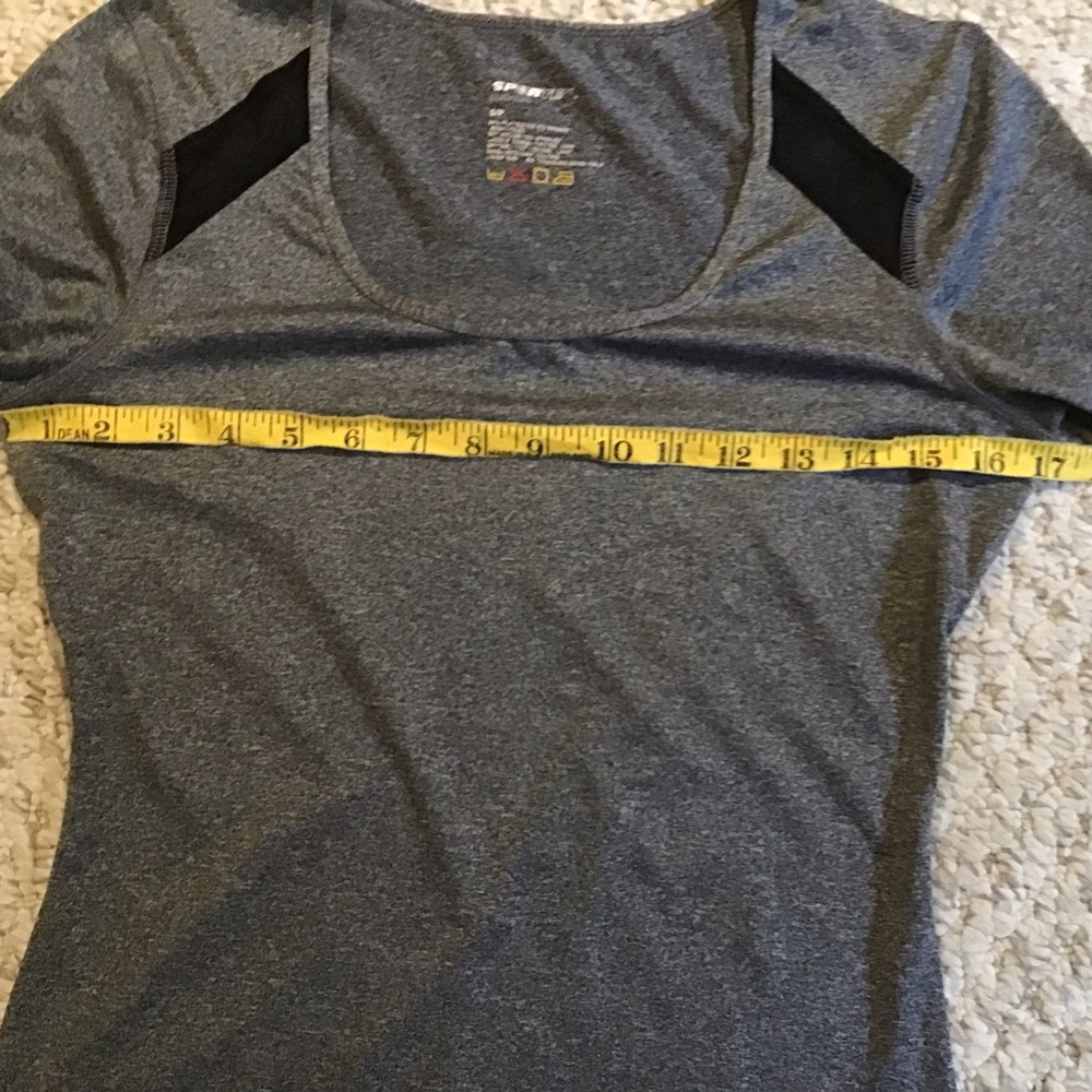 🚨5/$25 Women’s Long Sleeve Performance Tee in Charcoal Gray - Picture 4 of 7